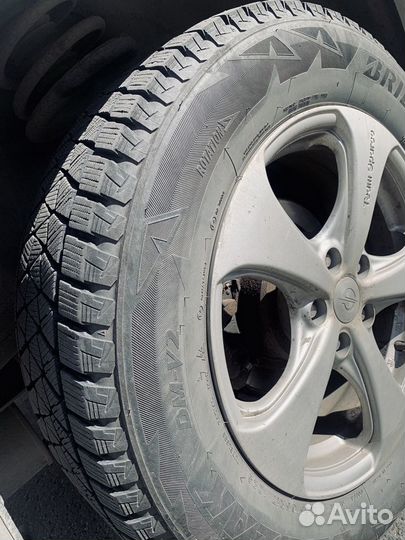 Bridgestone Blizzak DM-V2 225/65 R17 102S