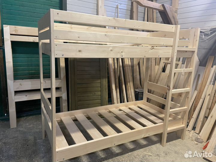 Уличная мебель из массива, столы, стулья