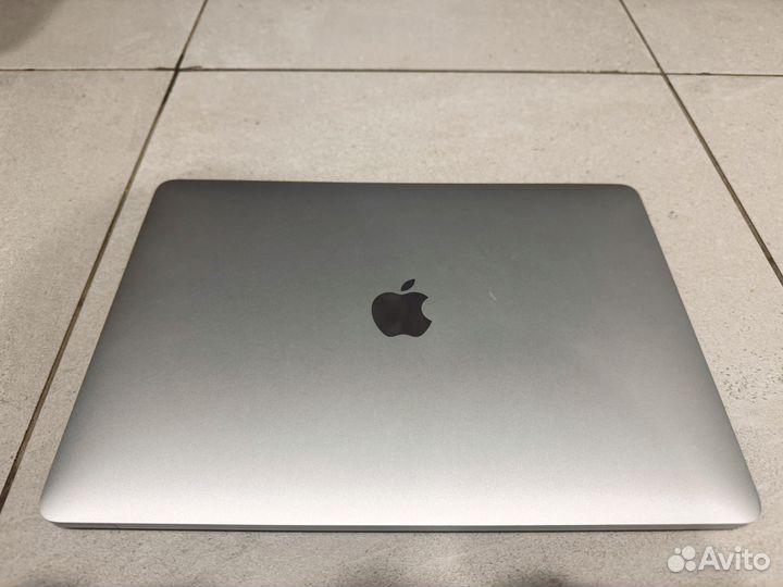 Apple macbook pro 13 2017 silver