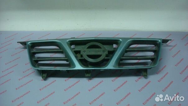 Nissan 62310-8H700 Решетка радиатора