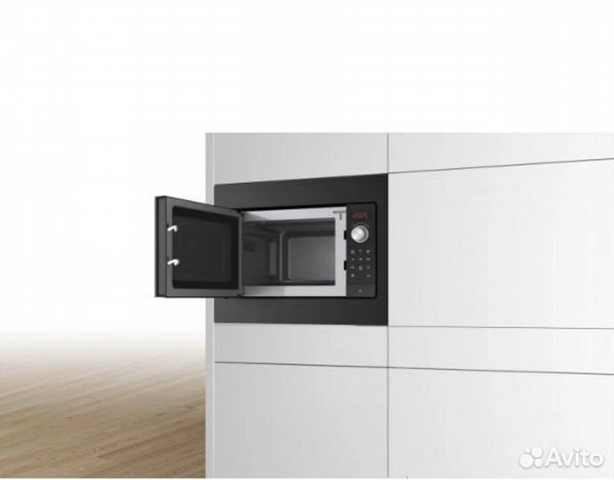 Встраиваемая микроволновая печь Bosch BFL 523MB3