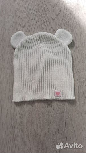 Шапочка на весну для малышки