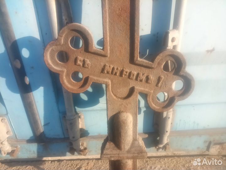 Чугунный крест дореволюционный