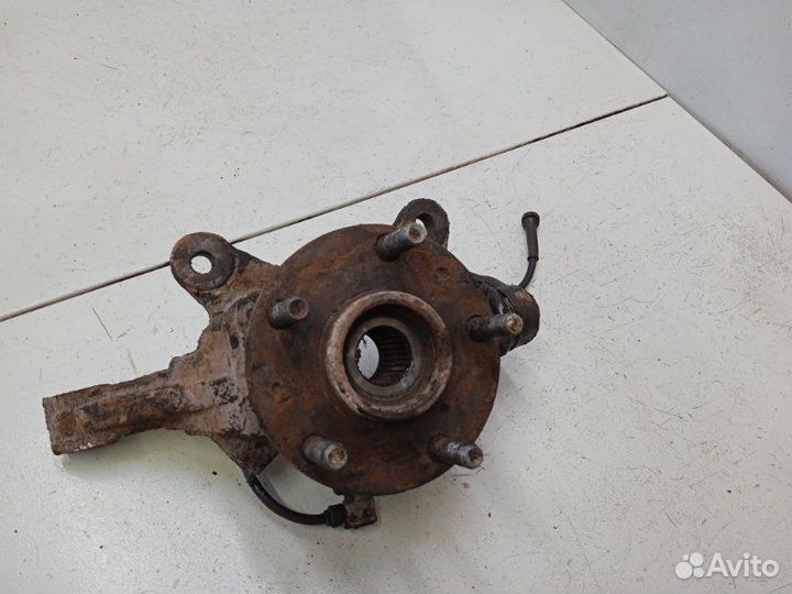 Кулак поворотный передний правый Land Rover