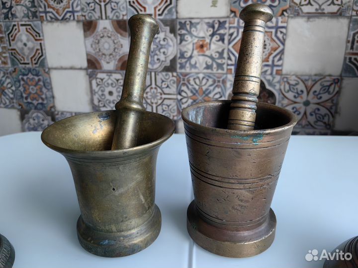 Ступки латунные, колокольчики бронзовые. Царизм
