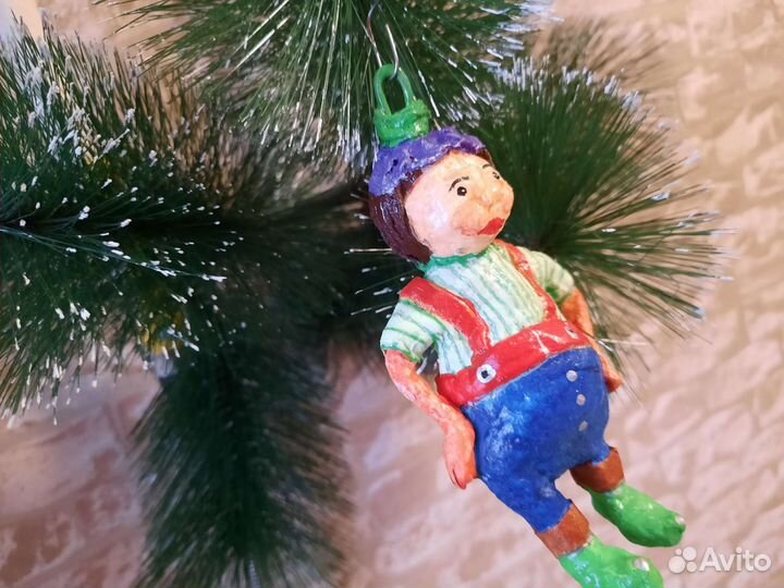 Ватная елочная игрушка Мальчик-Цветочек