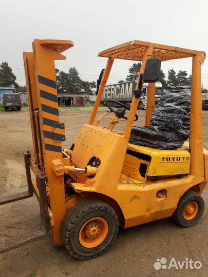 Вилочный погрузчик Toyota 02-3FD15, 1990