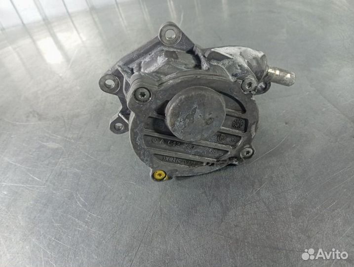 Насос вакуумный Mercedes OM642 3.0 CDI 2012