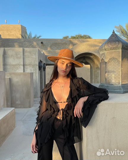 Блуза с воланами Monreve