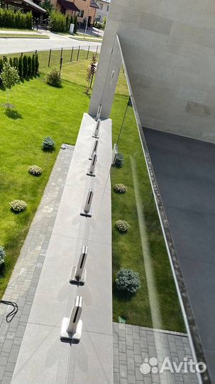 Стеклянные лестничные ограждения