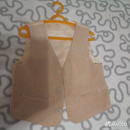 Костюм тройка