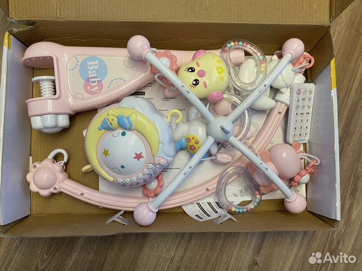 Музыкальный мобиль на кроватку