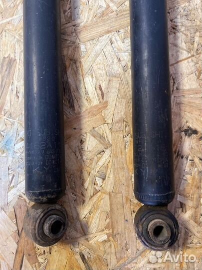 Амортизатор подвески задний Mitsubishi Pajero 4