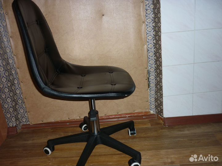 Компьютерный стул- кресло