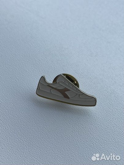 Значки оригинальные Lacoste, Miss sixty, Diadora