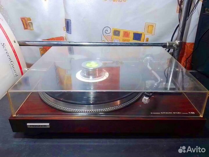 Проигрыватель винила Pioneer PL-1050W