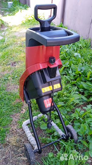 Измельчитель веток садовый Elitech