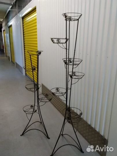 Подставка под цветы, кованная