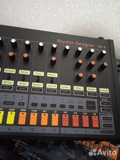 Behringer rd-8