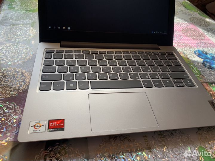 Lenovo ideapad1 11ada05