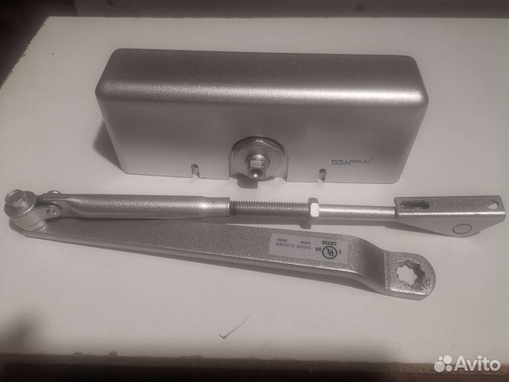 Доводчики дверей