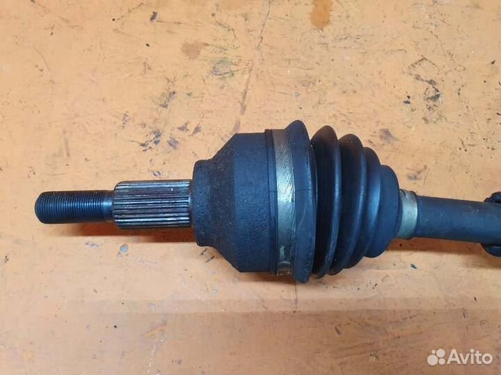 Привод передний левый Dodge Journey 3.5 2010
