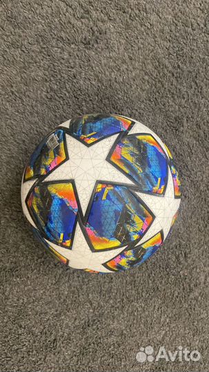 Мяч лиги чемпионов 2023