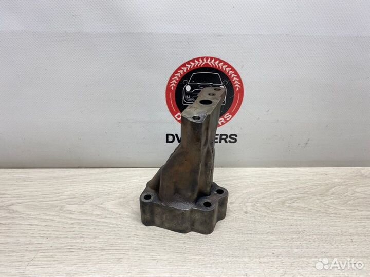 Кронштейн турбины Mercedes Ml W164