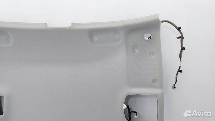 Б/У Б/У Потолок Обшивка потолка. Состояние