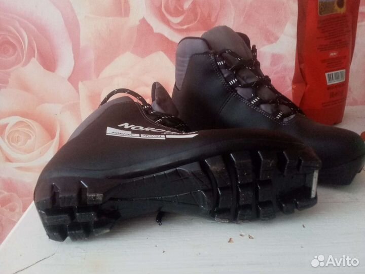 Лыжные ботинки 39 размер
