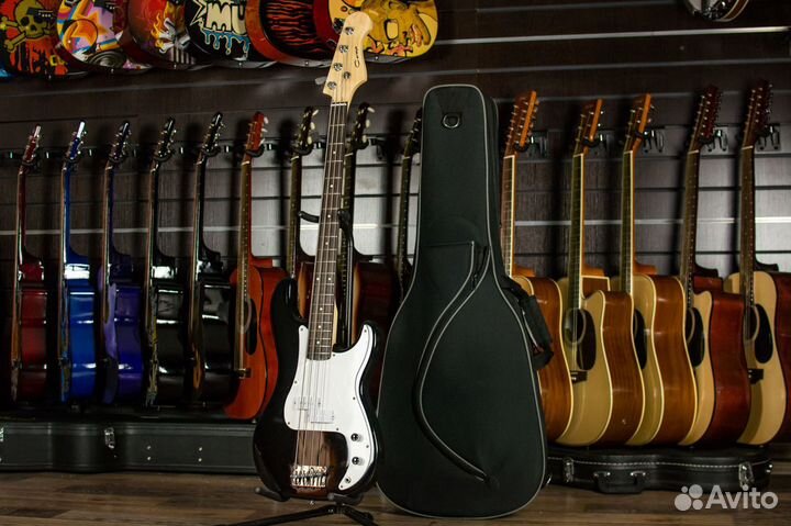 Бас гитара Caraya + Аксессуары