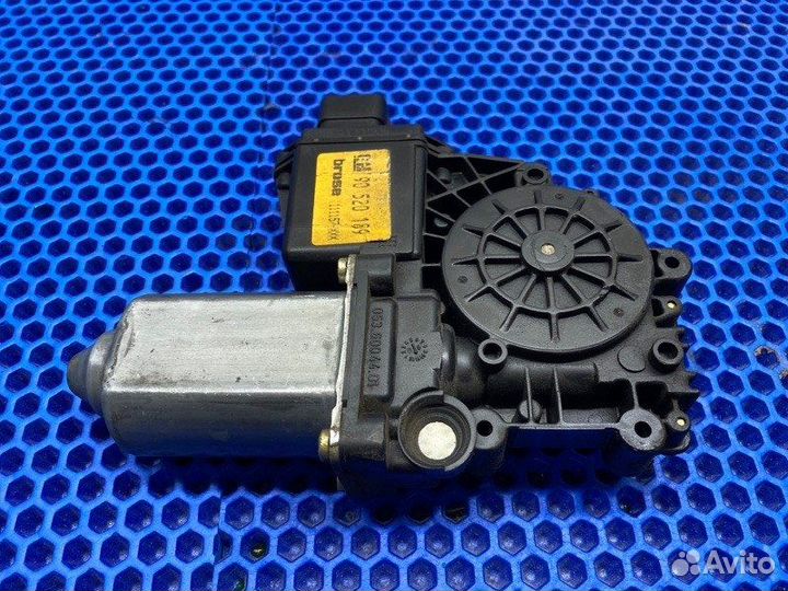 Мотор стеклоподъемника передний Opel Corsa B 1.2