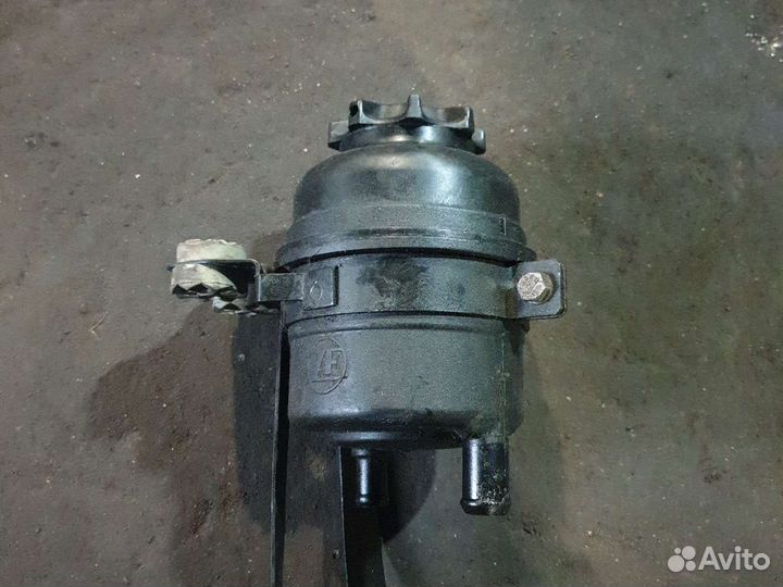 Бачок гур бмв е60