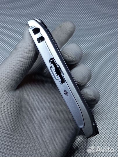 Sony Ericsson P910i. Средняя часть корпуса. Новая