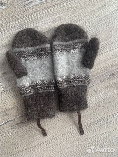 Варежки шерстяные женские