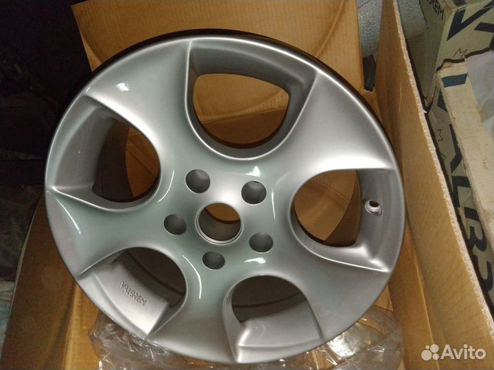 На BMW R16 новые Valbrem