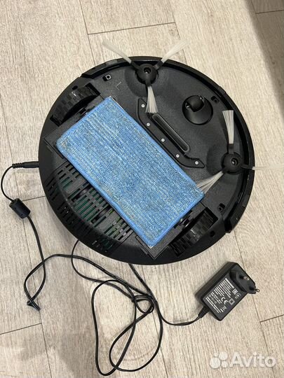 Пылесос-робот Redmond RV-R350