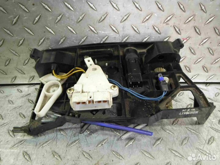 Блок управления отопителем Mitsubishi Lancer