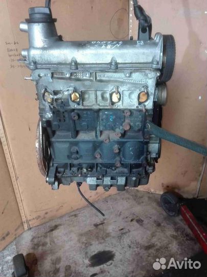 Двигатель Volkswagen Golf AZJ