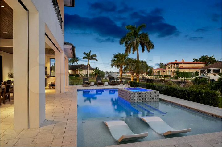 Дом 233 м² на участке 7 сот.