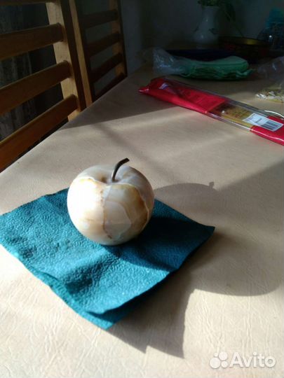 Яблоко из оникса