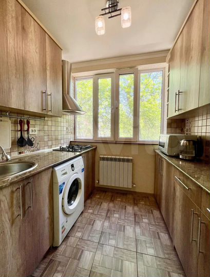 2-к. квартира, 55 м², 6/9 эт.