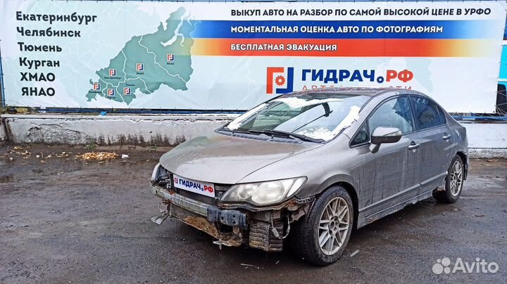 Стекло двери переднее правое Honda Civic 4D 8 7330