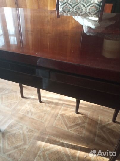 Стол обеденный раздвижной бронь