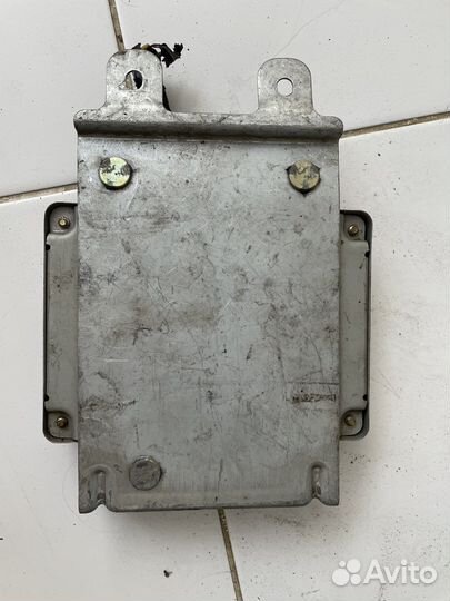 Блок управления двигателем 2.5 Mitsubishi Pajero