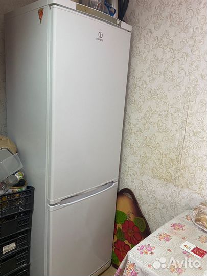 Холодильников бу