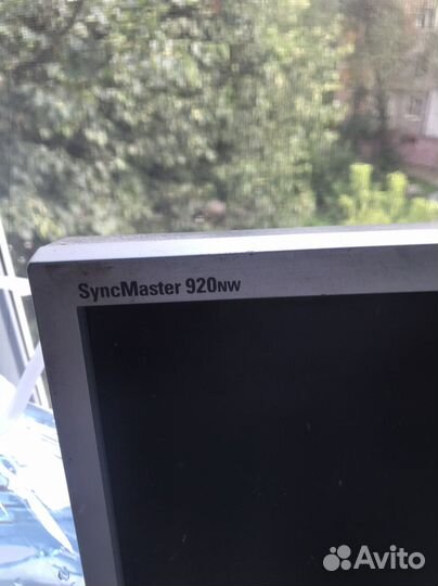 Монитор Samsung