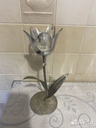 Подсвечник железный цветок