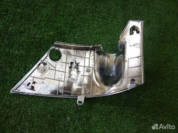 Щека правая Toyota Dyna BU306 2003