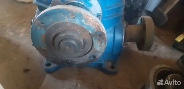 Угловой редуктор